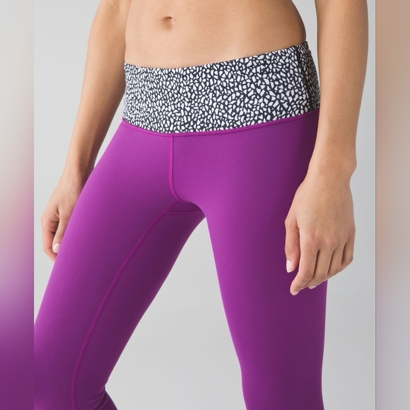 Lululemon Wunder Under Pant III Reversible Black/Regal Plum/Miss Mosaic size 12 - Picture 1 of 11